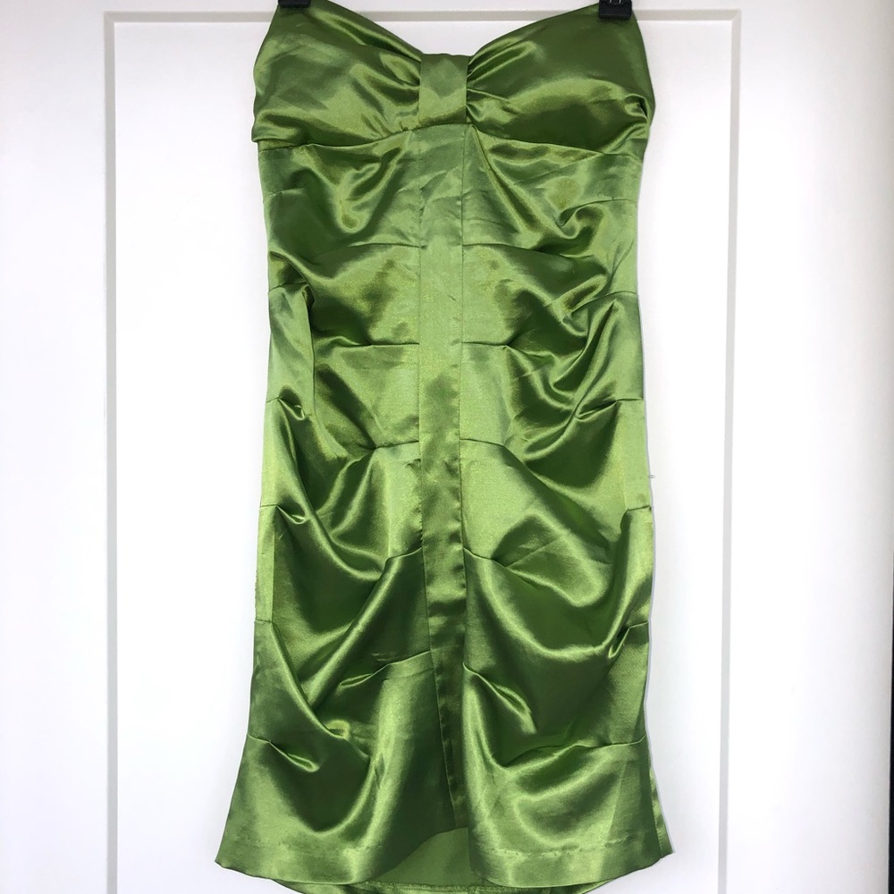 Bright Green Strapless Short Silk Dress